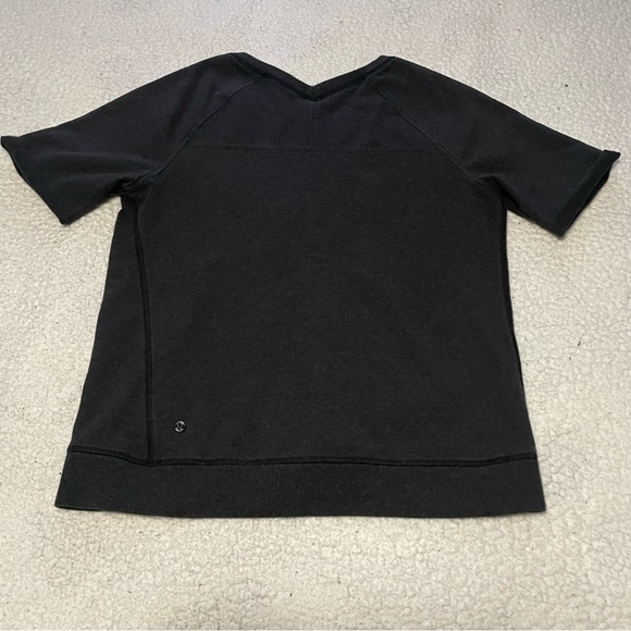 Lululemon scene top size 4 charcoal - Picture 7 of 9